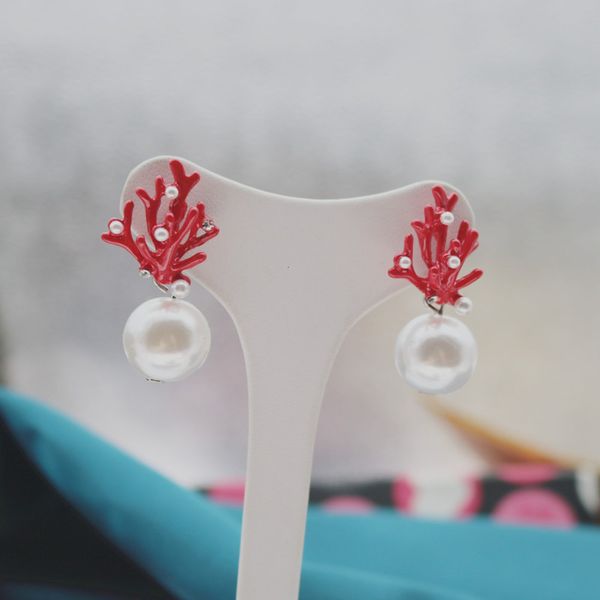

small fresh simple fashion baking coral earrings elegant pearl earrings