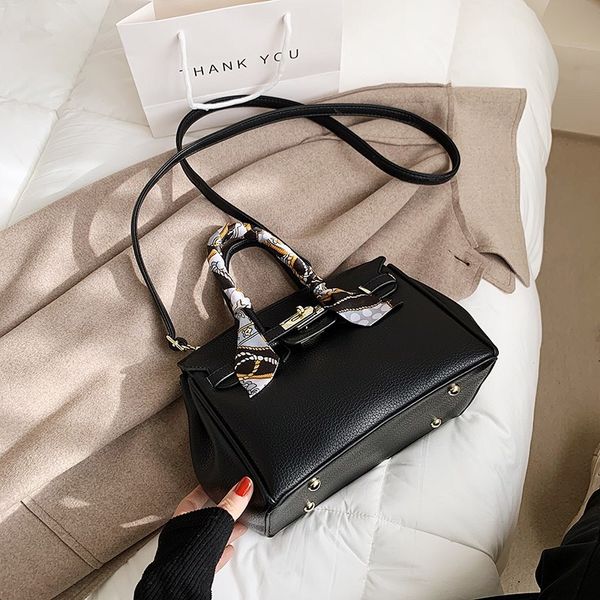 

feeling hand 2021 new fashion net red women's foreign style one shoulder messenger versatile atmosphere bag
