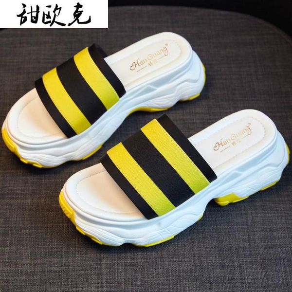 

2021 summer new woman mid heel casual slippers fashion mesh platform woman slippers outer wear beach wedge heel, Black