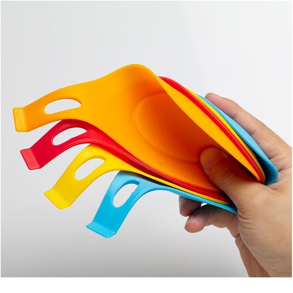 

1 pcs spatula tool spoon mat eggbeater kitchen gadget dish holder sile pad insulation placemat heat resista qylhwc
