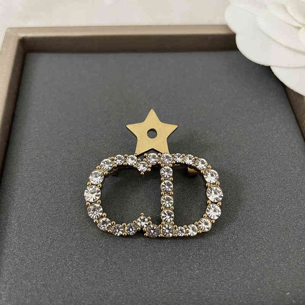 

design jewelry brooch size pearl diamond inlaid star simple fashion bra, Gray