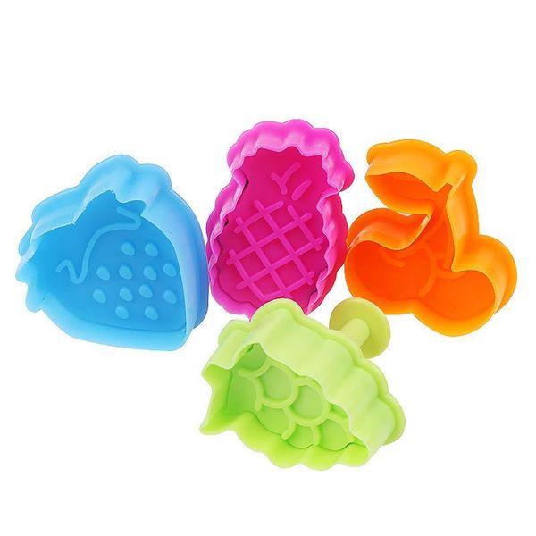 

baking moulds 4pcs plastic 3d fruit cookie cutters cherry grape pineapple strawberry biscuit sugarcraft plunger cake fondant decorating mold