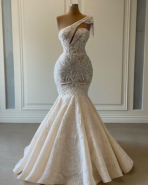 2021 Arabische Aso Ebi Spitze Perlen Meerjungfrau Brautkleider Brautkleider Sexy One Shoulder Vintage Luxuriöse Bling Vollperlen Perlen Schlüsselloch Bodenlang