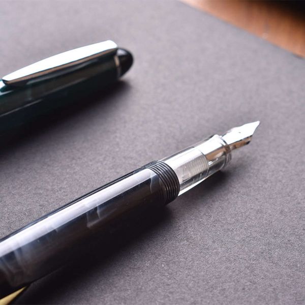 

f19 solid color payton pen student practice classic business