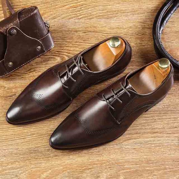 Scarpe formali da uomo Wingtip Scarpe Oxford in vera pelle da uomo Scarpe eleganti italiane 2021 Lacci Nero Marrone Affari da sposa