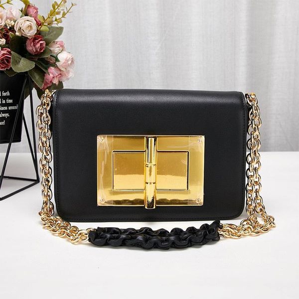 

evening bags retro design style, high-quality hardware buckle, large-capacity leather shoulder bag, ladies fashion messenger bag