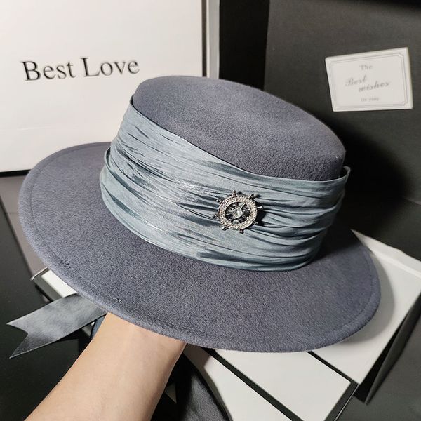 

winter new ladies' wool flat hat women's french retro luxury hepburn hat fashion rhinestone satin felt hat, Blue;gray