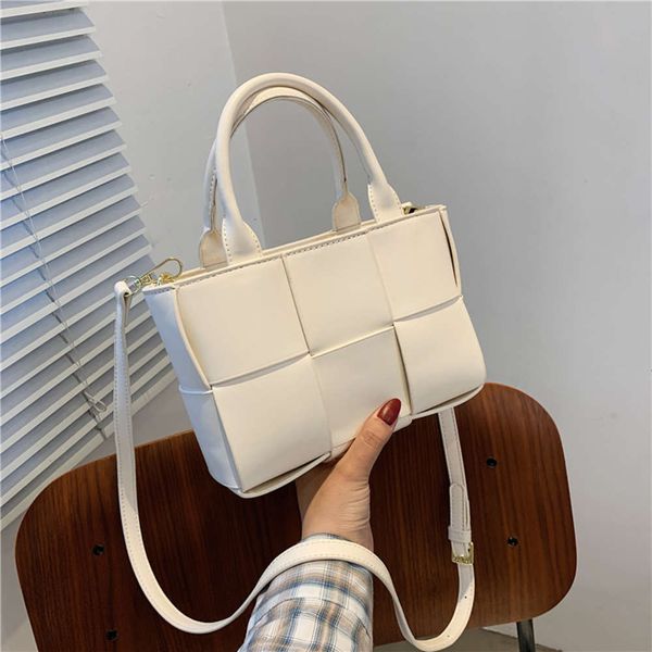 

female bag spring and summer pu woven shopping one shoulder menger high-capacity