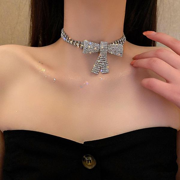 

chokers european and american fashion exaggeration net red full diamond trendy high-grade bow short clavicle chain, Golden;silver