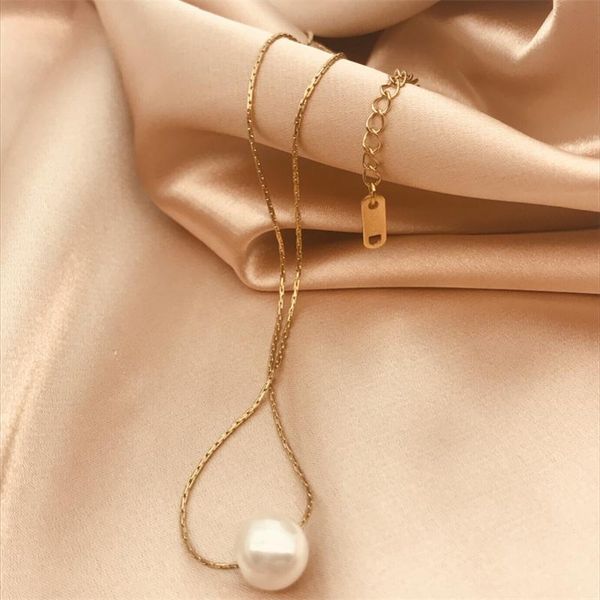 

pendant necklaces the 2021 style is specially for a pearl necklace, smile highlight girl's titanium steel 18k gold plated necklace, Silver