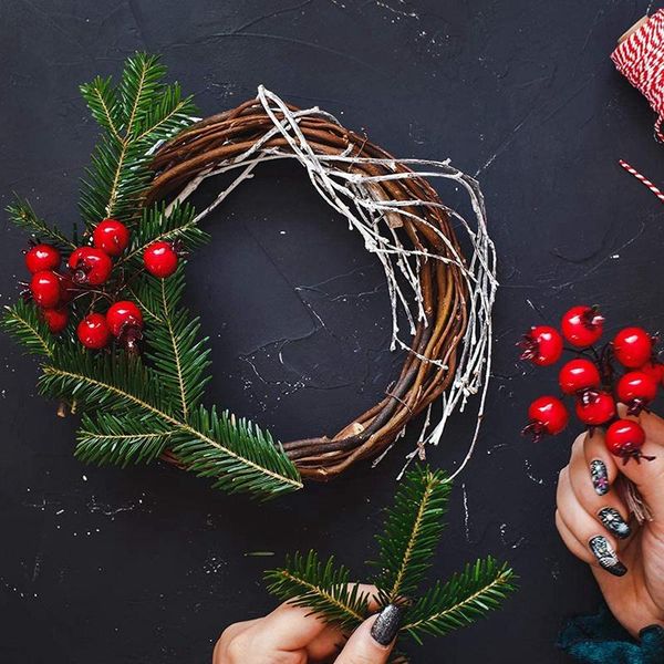 

8 pieces 2 sizes natural grapevine wreaths vine branch wreath garland for diy christmas craft rattan front door wall