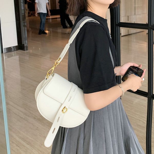 

akend pochette telfar multi bags andd1y_quilted leather zhouzhoubao123 louisbags_18 messenger simple half round leather hanghhangbag {catego, Black