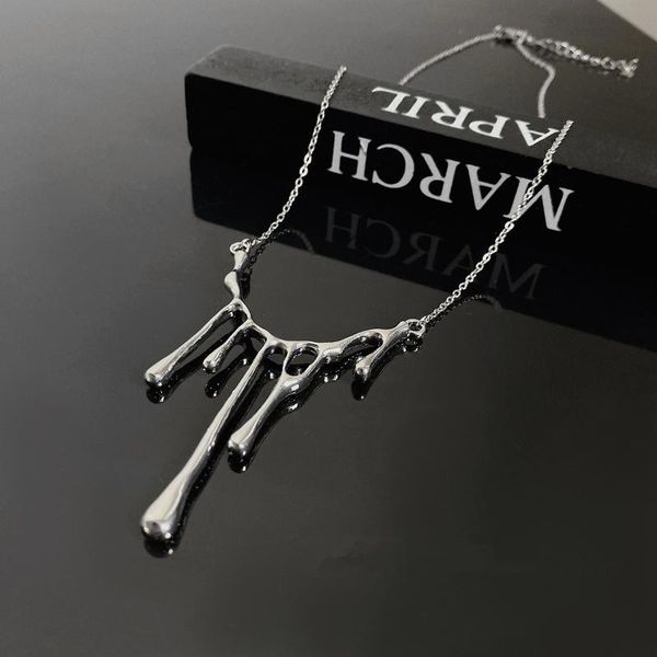 

chokers huanzhi 2021 sliver color water drop lava necklace niche design clavicle chain autumn winter sweater for women jewelry, Golden;silver