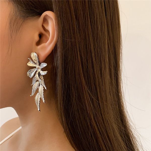

women flower gold leaf dangle earrings european alloy long tassel leaves earring stud for female party gift punk ear drop wearing jewelry ac, Silver