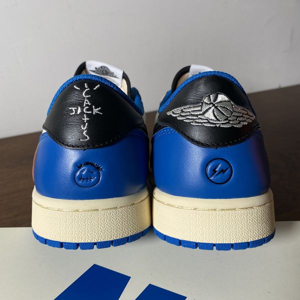 

2021 genuine basketball shoes outdoor sports sneaker low cut white blue travis ts sp 1 wholesaler dm7866-140 with original box