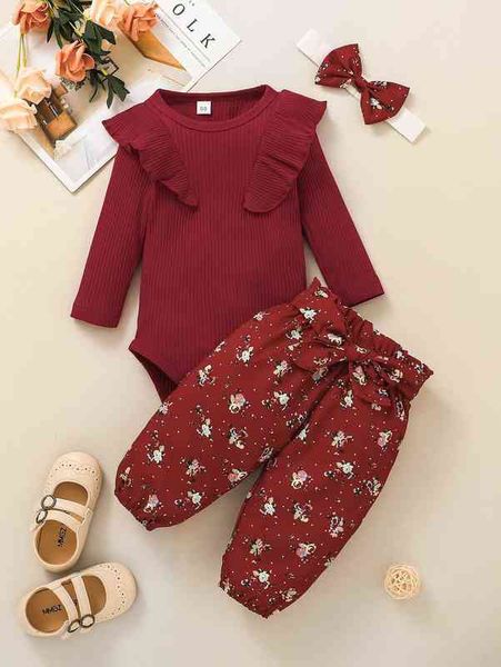 

baby ruffle trim bodysuit & floral print knot front sweatpants she, White