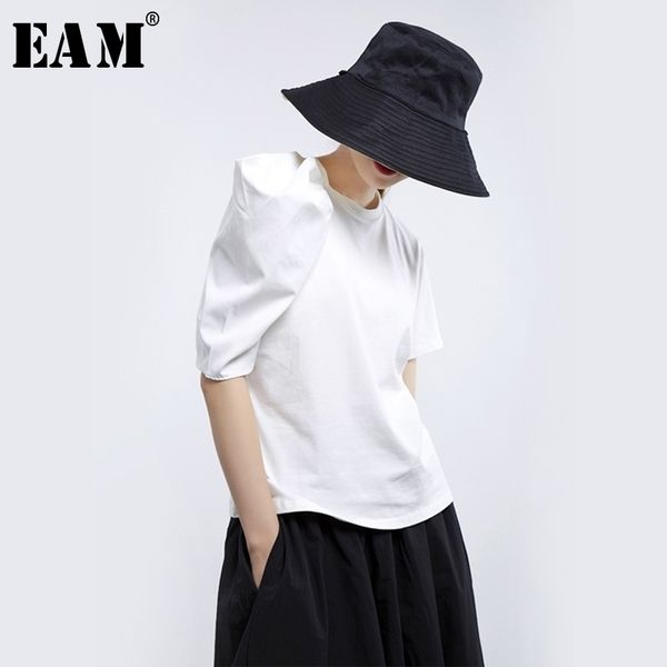 

[eam] 2021 new spring summer round neck half sleeve white loose pleated three-dimensional loose t-shirt women fashion tide ju178 210315