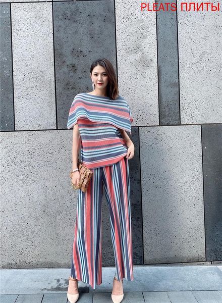 

new casual suit scarf collar irregular striped suit loose short sleeve t-shirt wide leg pants two-piece women's, White