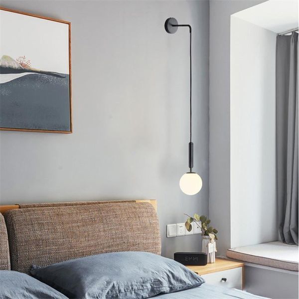 Lampada moderna a sfera in vetro Lampada da comodino scandinava Lampada da lettura rotonda Applique murale Apparecchio da parete a LED nordico E27