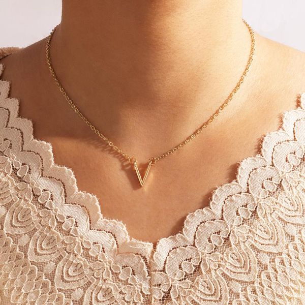 Colares de pendentes Letra de estilo simples contra Chaker Clavicle Chain For Women Girls Fashion Geometry Alloy Loy Pandent Colar Jewelry Collar