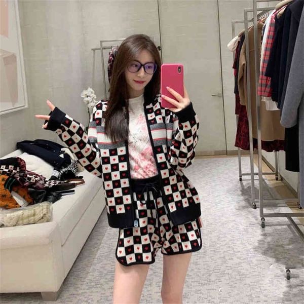 

[two-piece]high version net red same autumn women's dress foreign style fried street checkerboard knitted fashion suit trend, White