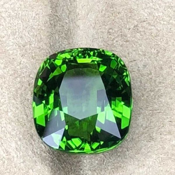 

mele natural green chrome tourmaline for jewelry making,5a 16x14x10.3mm 17.98ct pillow cut diy loose gemstone h1015, Black
