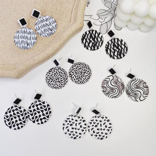 

stud acrylic round black and white grid stripes girl earring, Golden;silver