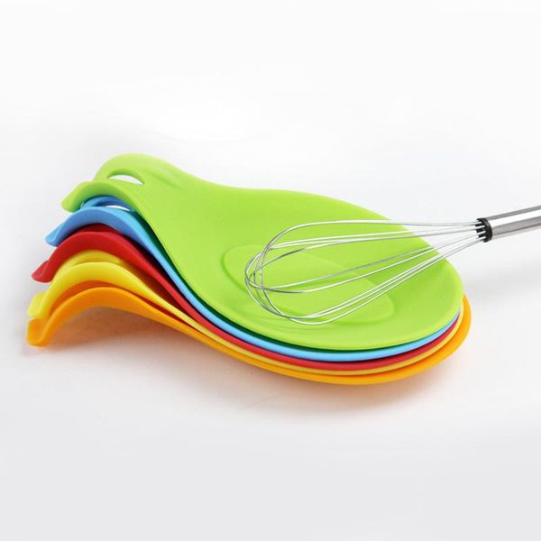 

1pcs silicone spoon insulation mat silicone heat resistant placemat drink glass tray spoon pad kitchen tool accessory