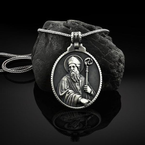 

pendant necklaces christian emblem of rome pope medal catholic vintage men's necklace, Silver
