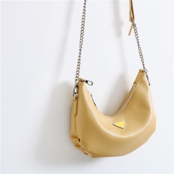 

design handbag soft hobo bag 2021 new fashion leather cowhide korean one shoulder messenger bag for women, Red;black