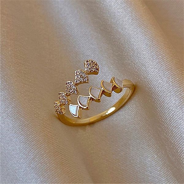 

cluster rings 2021 arrival trendy crystal geometric exquisite fan shaped staggered for women fashion sweet accessories, Golden;silver