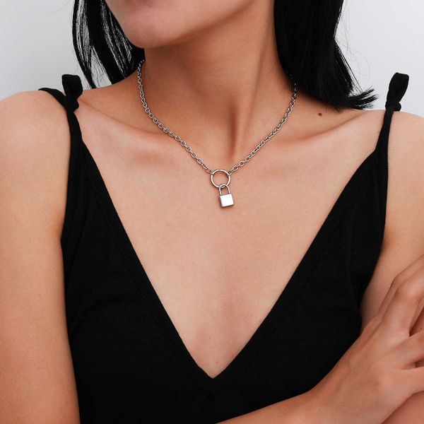 

creative jewelry, personalized punk street, clavicle neck chain, simple lock, stainless steel necklace, female, Silver