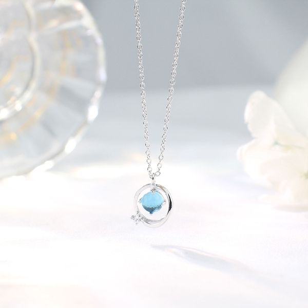 

hongke blue glass fantasy star necklace, Black