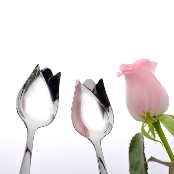 Cucchiaio per mescolare la cena in acciaio inossidabile con manico lungo argento lucidato a specchio Delicate posate da tavola a forma di rosa