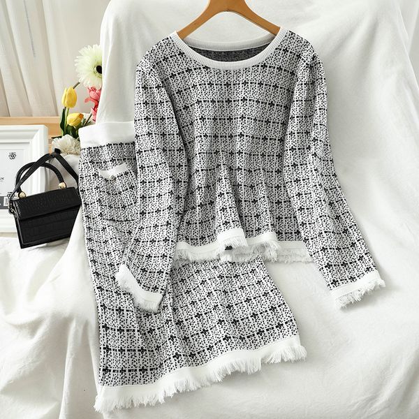 

2021 new fall winter knitted two piece women outfits long sleeve pullover sweater + skirt set vintage sweat suits la88, Black;gray