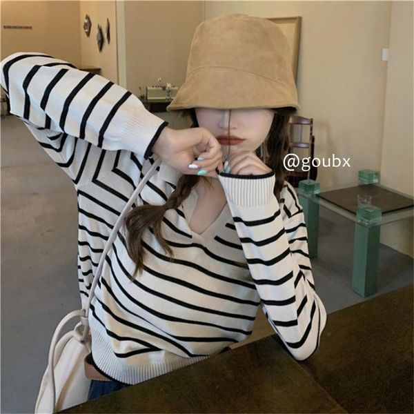 

women's sweaters striped v-neck sweater 2021 autumn french thin outer match design sense long-sleeved, White;black