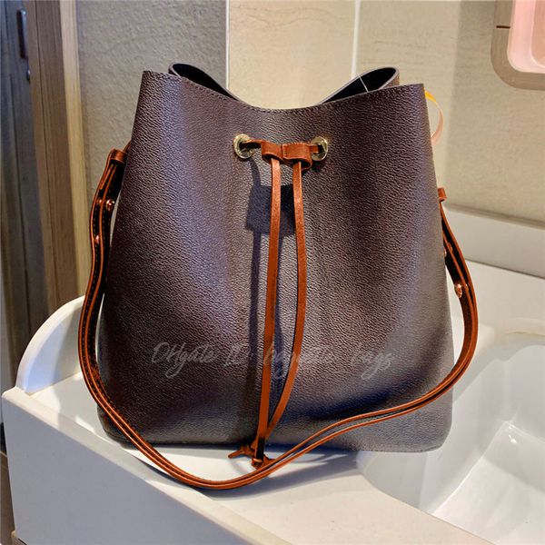 

2021 ss luxury designers women wallet ladies leather shoulder shopping bag interior zipper pocket clutch bucket bags fashion casual totes cr, Red;black