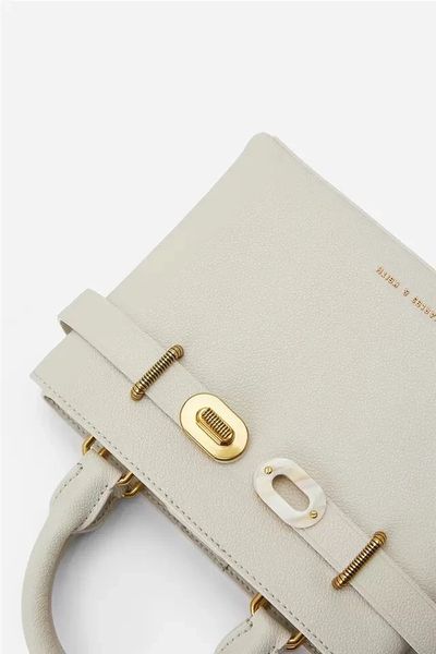 

xiaock flagship store official website fashion 2021 women's new fritillaria kelly one shoulder handbag