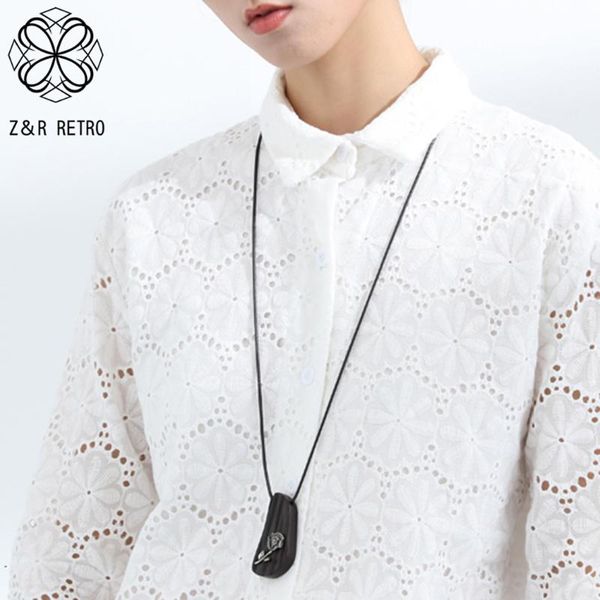 

pendant necklaces vintage carved flower neklace wholesale sandalwood suspension pendants accessories wooden 2021 fashion costume jewelry for, Silver