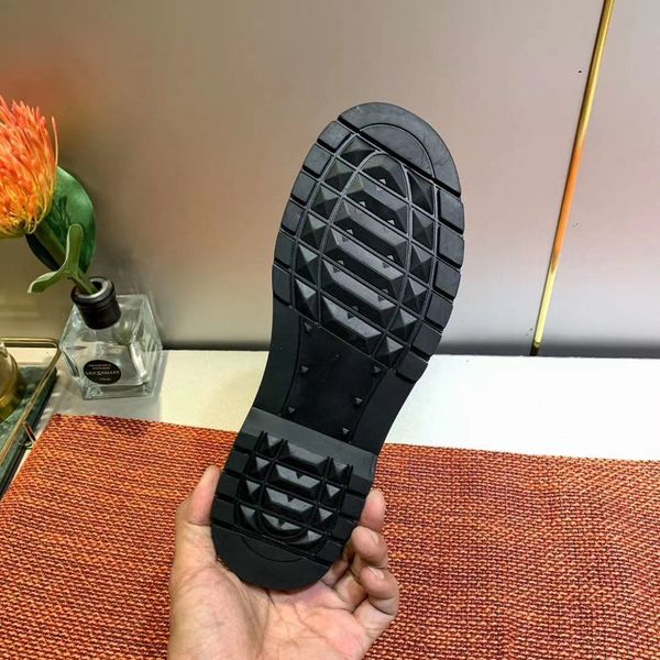 

v-tino knight boot with leather strap in solid color pretty lady's boot, Black