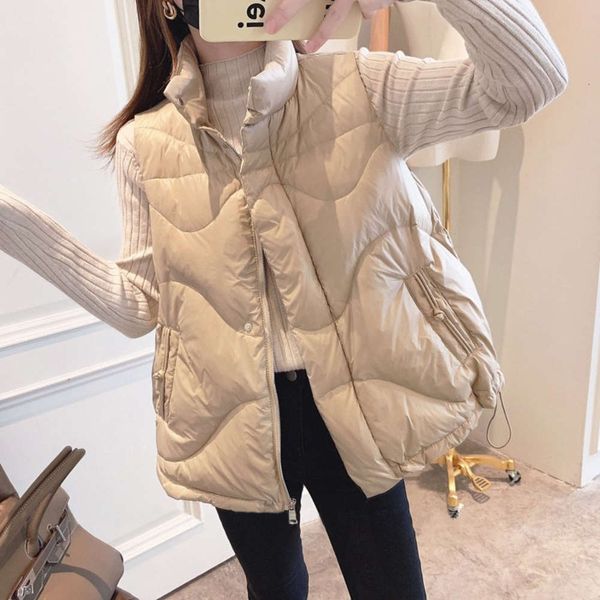 

women's down vest in autumn wear fashionable coat, White