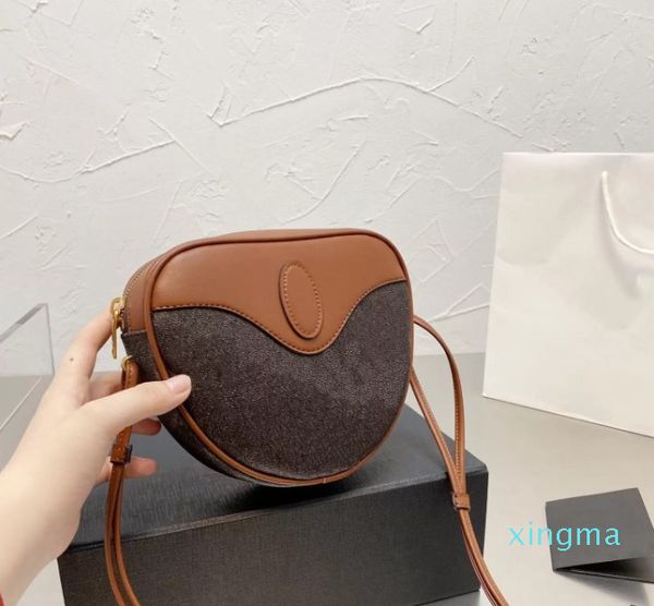 

2021 new women fashion lovely heart-shaped one-shoulder camera bag elegant and noble all-match clothing classic patchwork evening bags