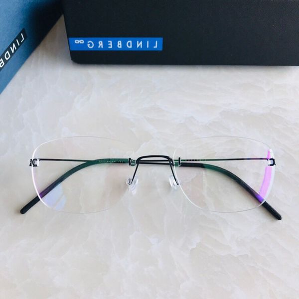

linde wearing comfortable pure titanium spectacle men and women square ultra light frameless oval frame 297, White;black