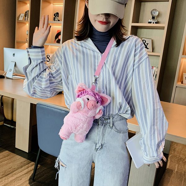 

cartoon bag female bag 2020 new pig doll plush bag chain messenger girls mobile phone, Black;red