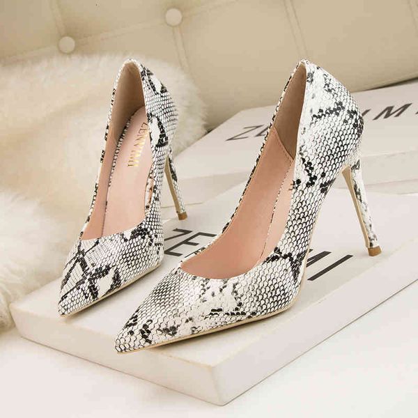 

9288-11 european and american style dress shoes fashion simple high heels shallow mouth snake pattern pointed nightclub christmas party, Black
