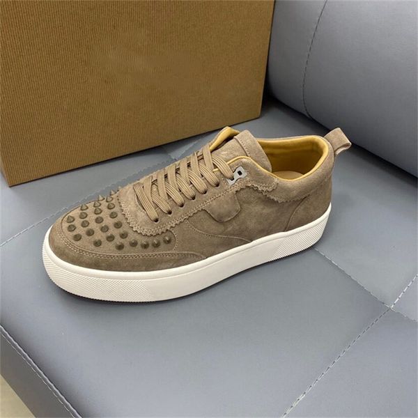 Designer Uomo Donna Scarpe casual Inverno Autunno Sneakers in pelle Sport Scarpe da tavola con suola leggera Alta qualità Molti colori opzionali