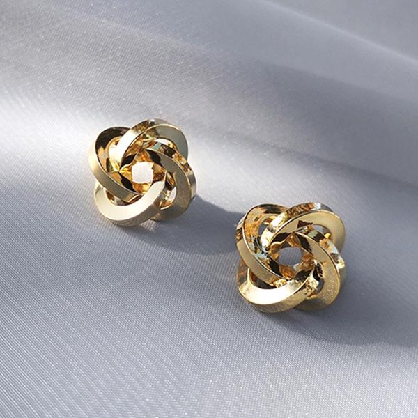 

stud vintage elegant round shape geometric metal earrings for women s925 needle temperament original design jewelry, Golden;silver