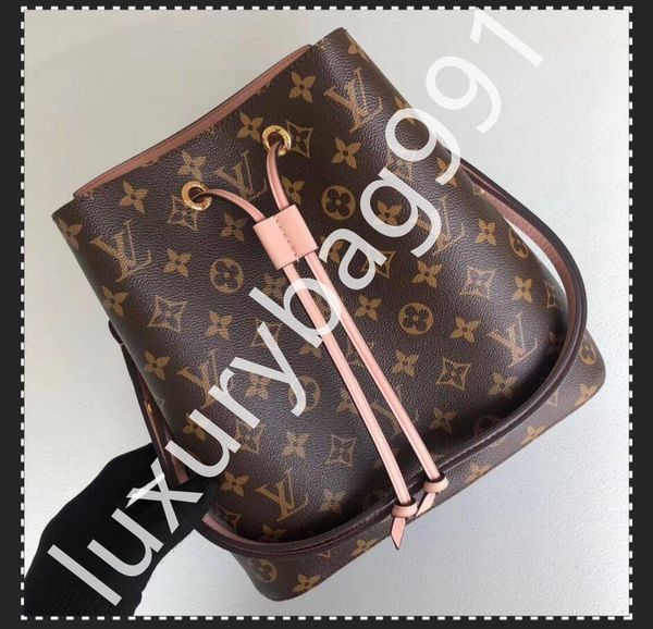 

2019 new fashion shoulder b ag gold chain ladies handb ag pu messenger b ag aa008