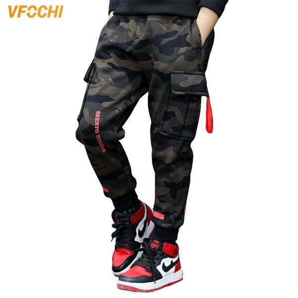 Vfochi novo 4-14t meninos calças outono inverno espesso camuflagem crianças calças adolescentes vestuário quente vestuário quente elástico cintura menino cargo calças 210306