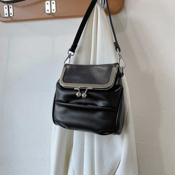 

bag bag female 2021 new net red clip bag with fashionable temperament and good quality single shoulder slant cross